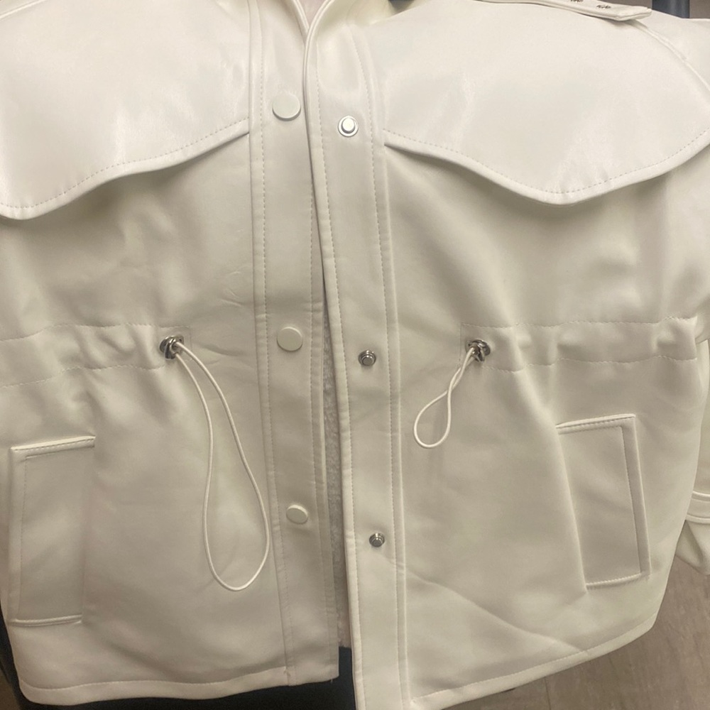 Beautiful beige jacket leather imitation size small